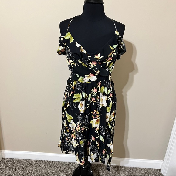 ASOS Floral Ruffle Dress - Picture 4 of 8